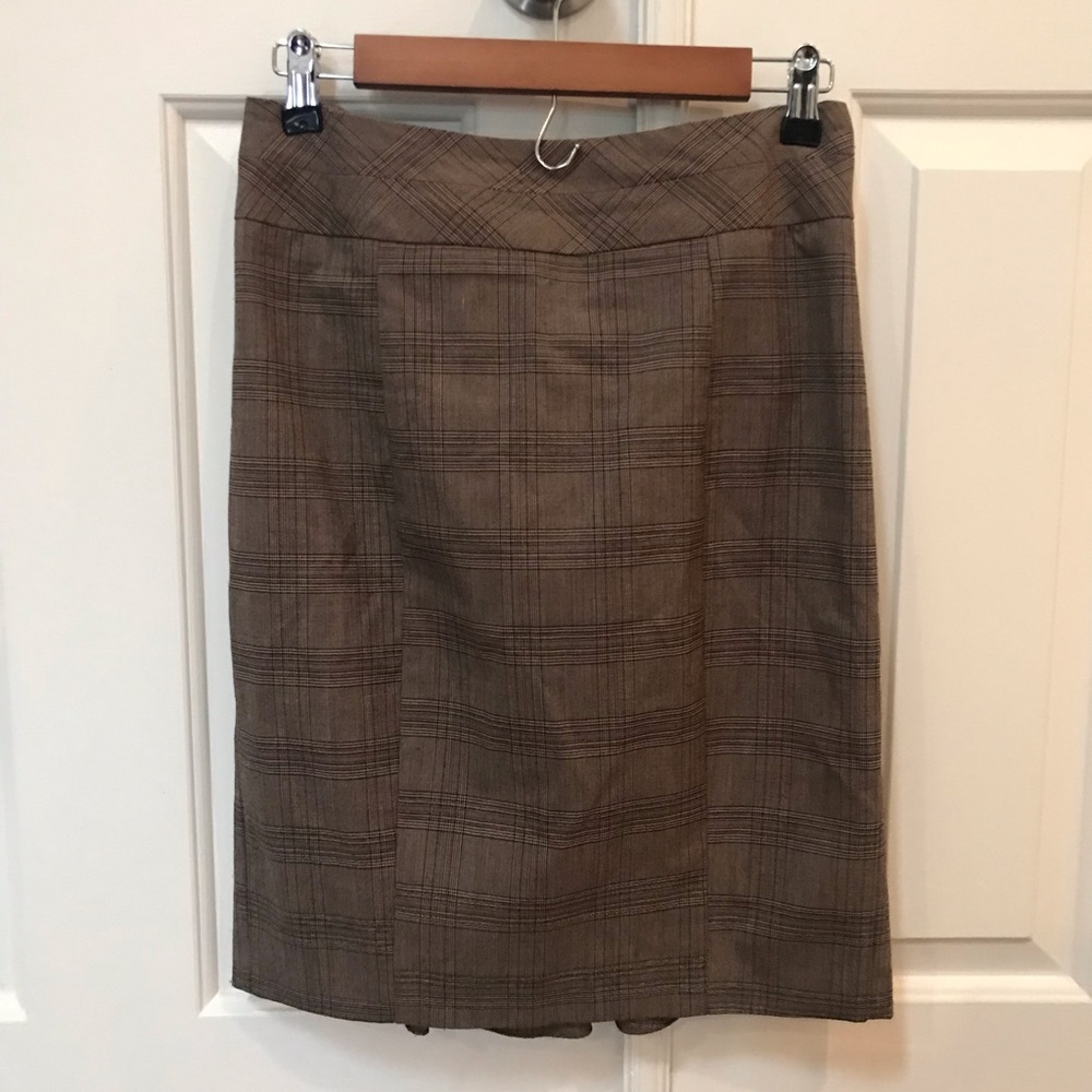 Sweet plaid pencil skirt with ruffle